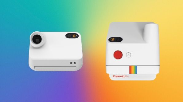 Polaroid Go este o cameră instantanee adorabilă care se potrivește în buzunar