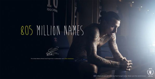 Zlatanas Ibrahimovičius tatuiruoja 50 alkanų žmonių vardų ant liemens