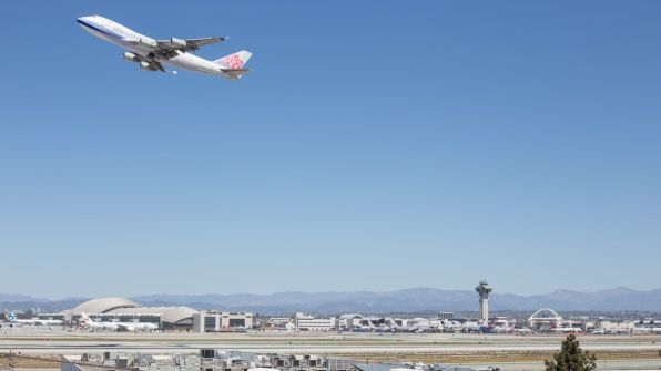 Δείτε πώς μοιάζει μια μέρα από όλα τα αεροπλάνα που απογειώνονται από το LAX