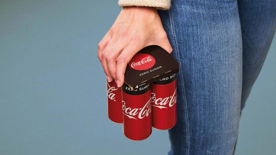 Тези нови опаковки от кока-кола и пъпки изхвърлят пластмасови пръстени от шест опаковки за картонени носители