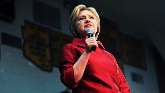 Kodėl Hillary Clinton taip sunku pasitikėti, net kai ji sako tiesą