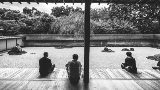 Her er hvordan en måned med Zen -meditasjon forandret livet mitt