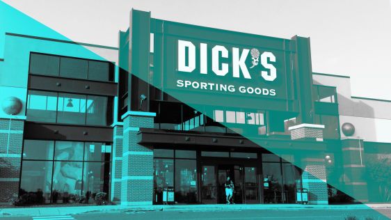 Produsele sportive ale lui Dick merg bine fără arme