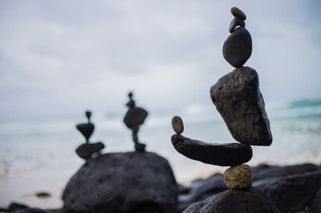 رقم 6 ملاك رقم معنى التوازن صورة متوازنة الحجارة