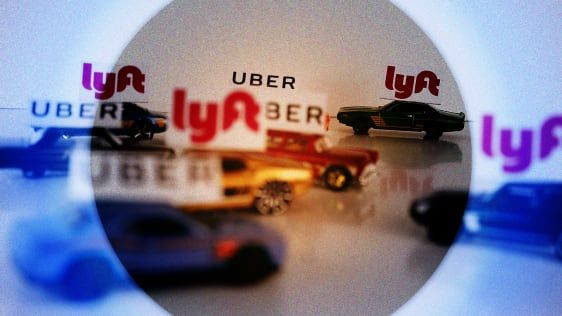 Uber- og Lyft -chauffører protesterer mod lave lønninger og uigennemsigtige politikker