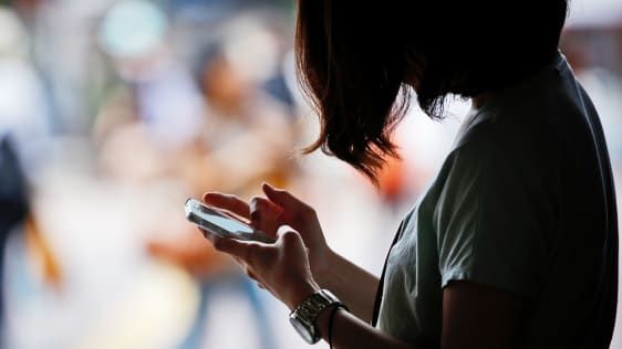 Flört Uygulamaları Japonya'nın Seks Krizini Çözebilir mi?