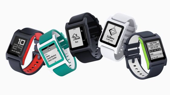 Recenzia Pebble 2: Tieto športové inteligentné hodinky sa namiesto Apple hojdajú na Fitbite