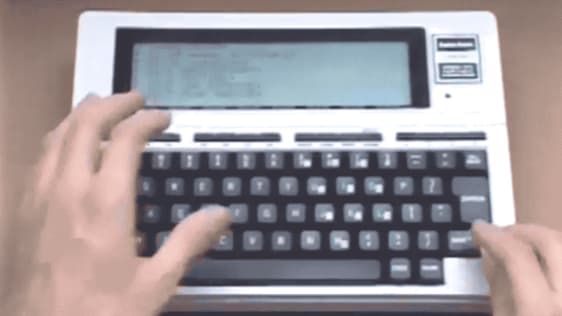 Δείτε πώς το RadioShack πούλησε το πρωτοποριακό φορητό υπολογιστή του περίπου το 1983