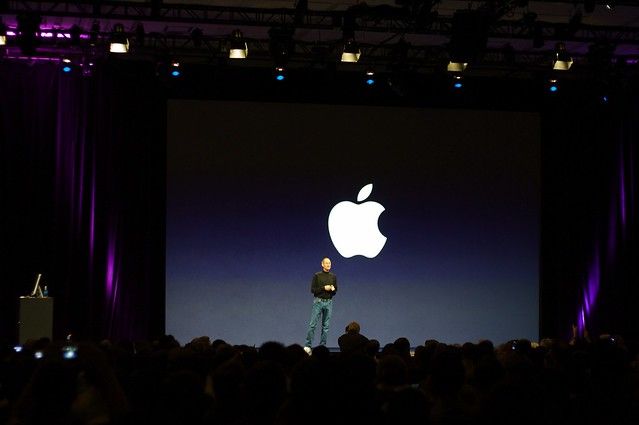 فيديو: كيف ألهمت رؤية ستيف جوبز المبكرة لشركة Apple عقدًا من الابتكار